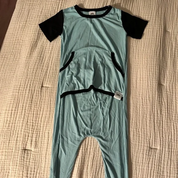 Ready Set Rompers. Front Opening. 2-3T - Picture 14 of 15